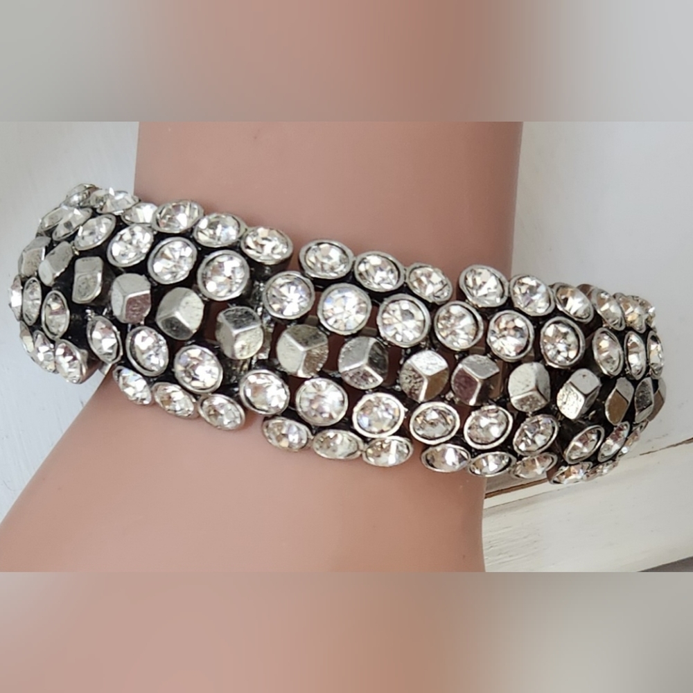 LIA SOPHIA Retired Rhinestone Bracelet Like New EUC